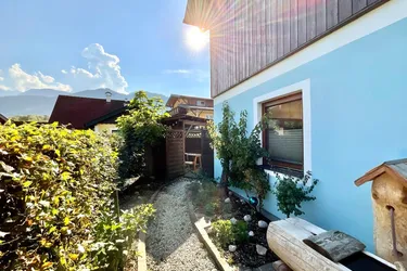 Geräumiges EFH mit Keller, Garage und Carport in gekuppelter Bauweise