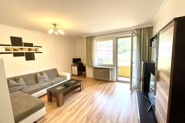 Gemütliche 3-Zi.-Whg. mit Balkon und Bergblick