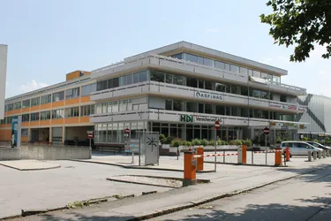 HELLE BÜROFLÄCHEN - NÄHE ALPENSTRASSE