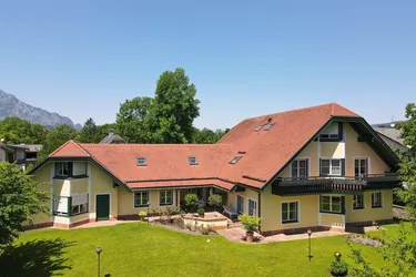 CHARMANTE VILLA IM LANDHAUSSTIL
