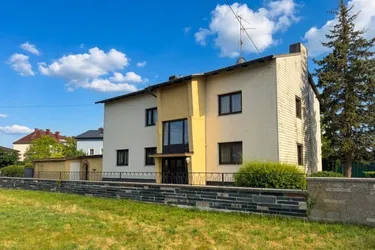 SANIERUNGSBEDÜRFTIGES WOHNHAUS IN BRAUNAU