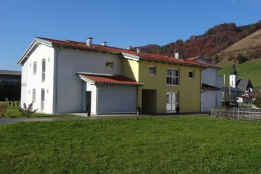 BETREUBARES WOHNEN - SCHÖNE 2-ZIMMER-WOHNUNG MIT LOGGIA