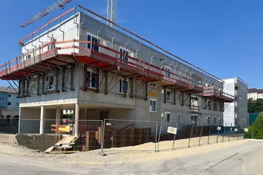 Erstbezug in Kremsmünster: Zentrales Wohnen mit Fußbodenheizung, Terrassen oder Balkonen &amp; Tiefgarage!