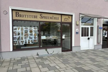 Ihre Geschäftsfläche mitten am Rathausplatz in Attnang!