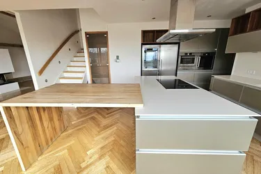 Dachgeschoss- Terrassenwohnung für Verwöhnte und alle, die Besonderes lieben...