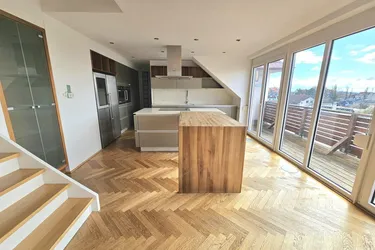 Dachgeschoss- Terrassenwohnung für Verwöhnte und alle, die Besonderes lieben...