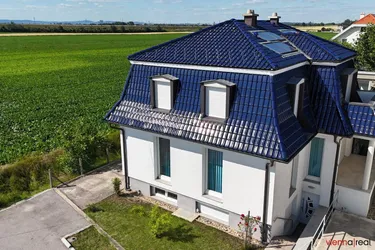 Exklusives Einfamilienhaus - 250m2 inkl. Wohnkeller - 7 Zimmer, 3 Bäder, Garten &amp; Sauna, Garage – sofort beziehbar