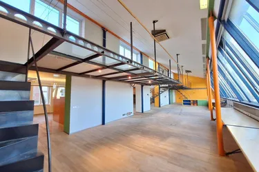 360 TOUR / Multifunktionales, modernes, lichtdurchflutetes Dachgeschoss-Atelier/Büro mit Terrasse in bester Lage des 18. Bezirks