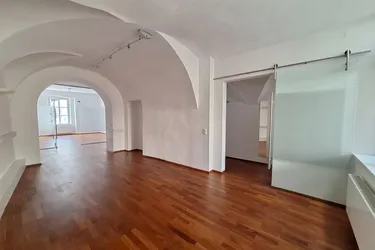 360 TOUR / Modernes 4-Zimmer-Altbaubüro in zentraler Lage von Klagenfurt - Nähe Alter Platz