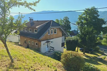 Sanierungsbedürftiges Einfamilienhaus mit Balkon und direktem Blick auf den Ossiacher See - Nähe Sattendorf / Bodensdorf