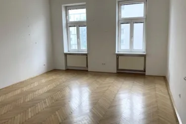 Großzügige, freundliche 3-Zimmerwohnung in charmantem Altbau, Küche, Zimmer zentral begehbar, Nähe Linien 2 + 31 + 33 und U6-Dresdnerstraße!