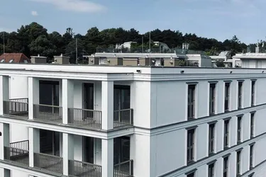 Helle und gut aufgeteilte 2-Zimmer-Wohnung mit großem Balkon und wunderschönem Blick ! STADTVILLEN WILHELMINENBERG