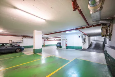 Tiefgaragenstellplatz beim Westbahnhof - Mariahilfer Straße 165, 1150 Wien