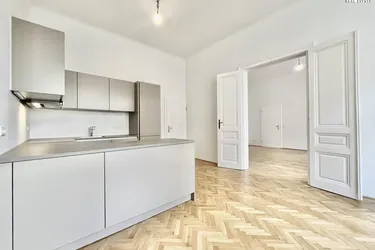 Moderne 4 Zimmer- Wohnung mit Balkon nähe Rochusmarkt