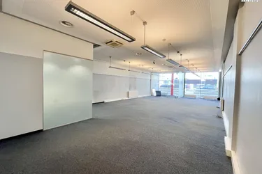 Büro-Praxisfläche ca. 140 m² - mit direkter U3 Anbindung - Simmeringer Hauptstraße