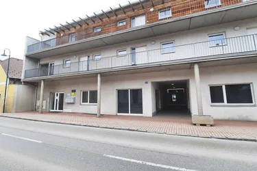 Zentral gelegenes Geschäftslokal im Edelrohbau in Hofstetten – PROVISIONSFREI