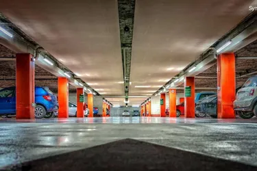 In 1210 Wien Jedleseer Straße 63 stehen Tiefgaragenplätze um nur € 110,-- im Monat zur Verfügung