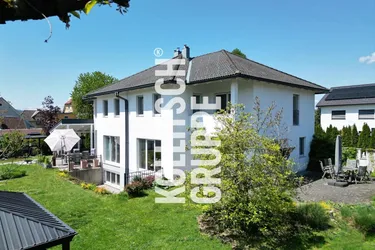 Neuer Preis: Doppelhaushälfte mit Garage, großem Garten &amp; viel Platz zum Wohlfühlen.