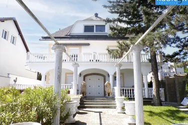 Repräsentative Villa am Schafberg mit Gartenidylle und Weitblick