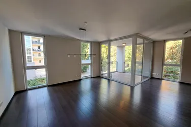 Moderne 3-Zimmer-Wohnung mit Loggia u. TG-Platz