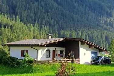 Wohnhaus mit Sonnenterrasse im Tuxertal