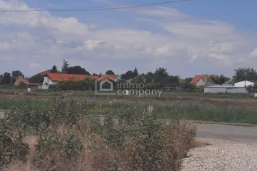 Günstiger Baugrund in ruhiger Siedlungslage ! Auch als Geldanlage geeignet. Építési telek eladó! Na predaj stavebné pozemky, bez provízií!