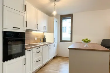 4-Zimmer-Wohnung mit Loggia und Tiefgaragenstellplatz
