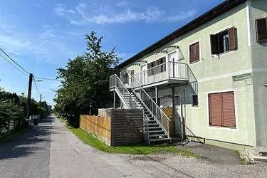 * Ruhige helle 2 Zimmer Wohnung mit Balkon und Parkplatz nähe Auwiesen *