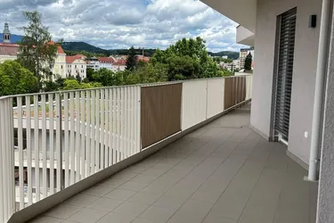 * Wunderschöne helle 3 Zimmer Designerwohnung mit großem Balkon - perfekte Lage *