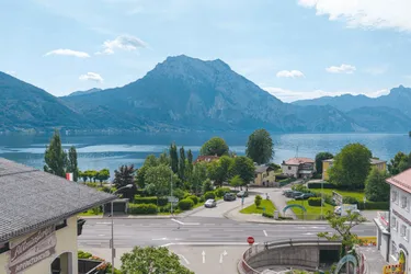 Das Penthouse in Altmünster - Haus am See - wenige Schritte zum See und ins Zentrum