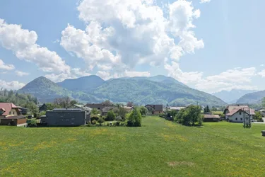 1.000 m² Bauland mit anschließender großer Wiese - ALLES SONNIG und EBEN mit HERRLICHEM AUSBLICK !