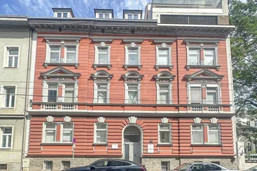 Anleger aufgepasst - 3 Einheiten in einem sehr schönen Stadthaus, zwei vermietet