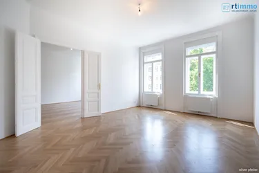 ERSTBEZUG nach Sanierung: ALTBAUCHARME IM MODERNEN OUTFIT in einem schönen Jugendstilhaus