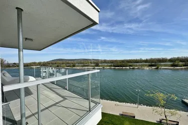 Traumhafte Terrassenwohnung in der "Ersten Reihe" am Wasser