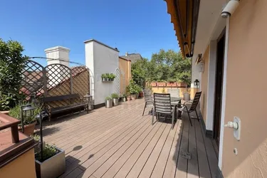 Großzügige Dachgeschosswohnung mit großer Terrasse - auf einer Ebene