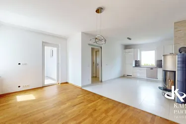Siedlung Bühlgründe, großzügige 4-Zimmer-Wohnung mit Loggia und Parkplatz!