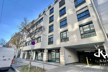 Dresdnerstraße 70, bequemes Parken in zentraler Lage - Miete nur 80€ netto/Monat