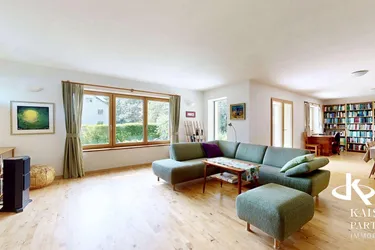 Strebersdorf, modernes Haus mit 208m² Wohnfläche plus 103m² Keller, große Terrasse in den Garten!