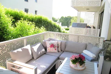 Zauberhafte 60 m² Terrassenwohnung mit kleinem Garten - Baujahr 2021 - inkl. Tiefgaragenplatz