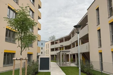 3-Zimmer-Wohnung mit Terrasse und Garten, Top 2