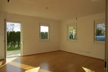 Expose PROVISIONSFREI! Sofort beziehbare Garconniere mit Garten und Parkplatz