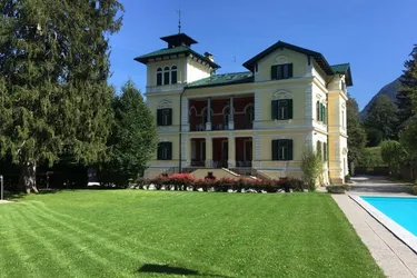 Expose IM KAISERLICHEN STIL: SCHLOSSARTIGE VILLA IM SALZKAMMERGUT