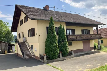 Charmantes Bauernhaus in Sankt Kind – Gepflegte 150m² mit Garage! Neugierig?