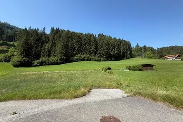 Schönes Baugrundstück nähe Feld am See