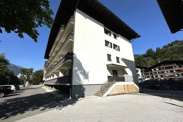 5753 Saalbach: Ab auf die Piste !! Ferienwohnung 19m², renoviert , Zweitwohnsitz, Parkplatz vorhanden !!