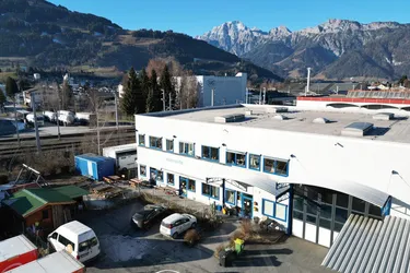 Bürofläche / Schulungsfläche in Saalfelden zu vermieten | Parkplatz