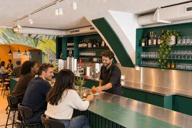 Café/Bar in Toplage von Innsbruck zu vermieten!
