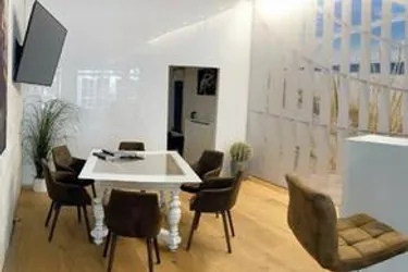 B A D E N – Zentrum – C A S I N O Kleines Geschäftslokal mit Auslagenfront