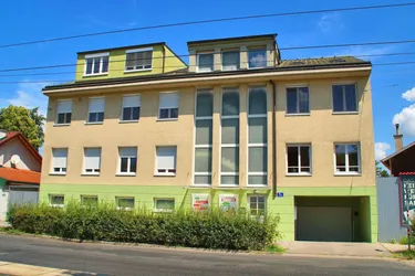 repräsentative, lichtdurchflutete DG-BÜROFLÄCHE zwischen Alter Donau und Donauzentrum