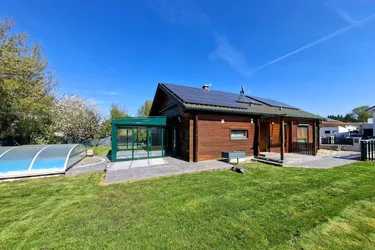 ruhig gelegenes, voll unterkellertes Einfamilienhaus mit Pool, Wintergarten, Wärmepumpe, Photovoltaik, Klimaanlage, Glasfaseranschluß uvm.